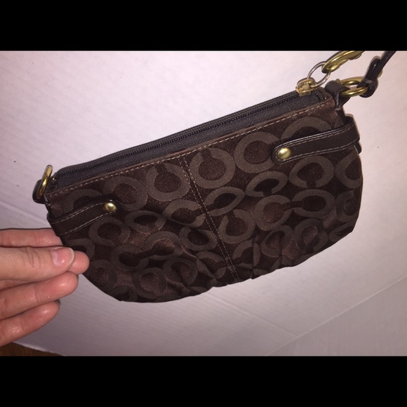 Coach’s Authentic Brown Signature Jacquard Hobo/ Wristlet - Picture 2 of 7